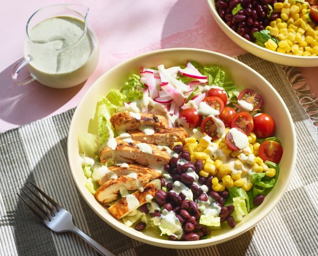 Sommarsallad med ranchdressing